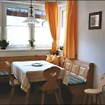 Anton's אוץ